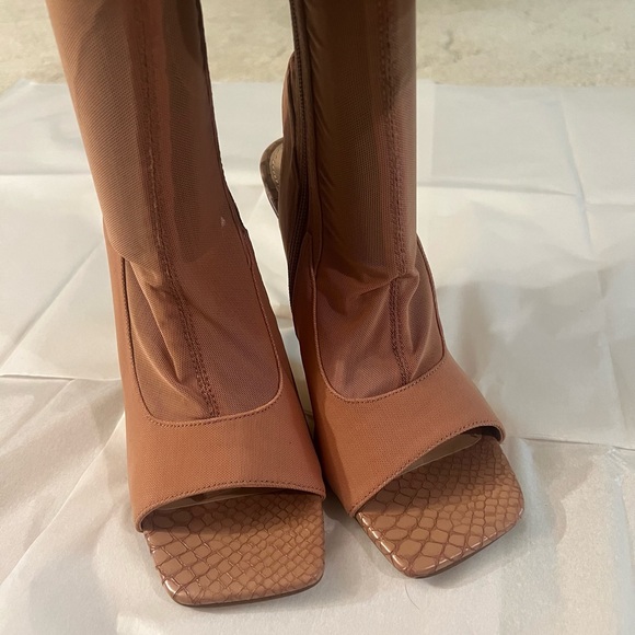 Steve Madden Beverley Mesh OTK Boot Thigh High Size 8 Stilettos Open Toe - Picture 4 of 6